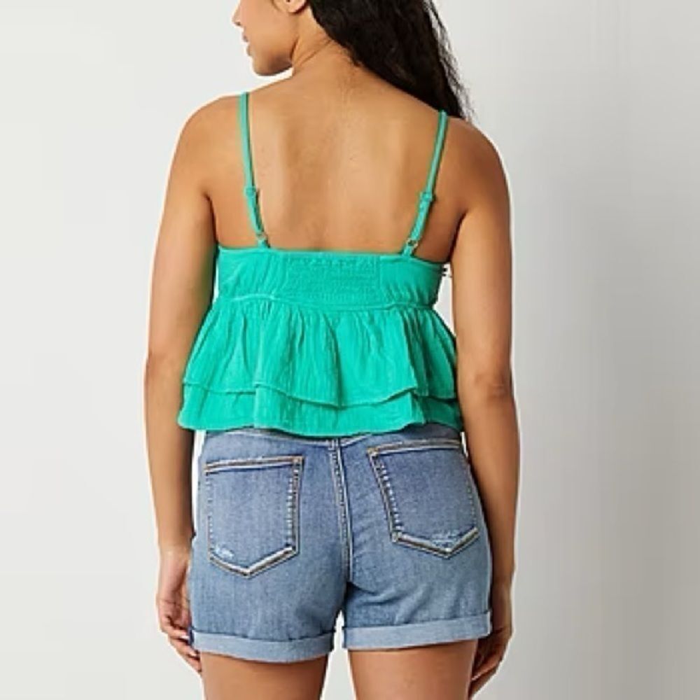 5/25 - Buy 5 for $25 Tank Top – Juniors Size Medium, Sleeveless Style - Picture 8 of 9